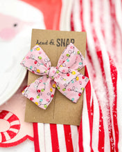 Load image into Gallery viewer, Preorder Hand Tied Christmas Bows 🇨🇦