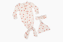 Load image into Gallery viewer, Baby Knotted Gown &amp; Hat - Santa
