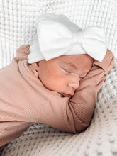 Load image into Gallery viewer, Newborn Bow Hat