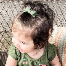 Load image into Gallery viewer, Wisp Billie Jean Bow Set